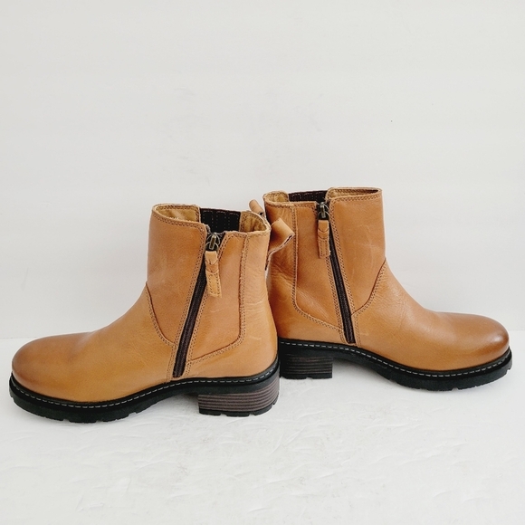 New SoftWalk Women's Novato , Leather Ankle Bootie, Size 8 - Picture 2 of 8